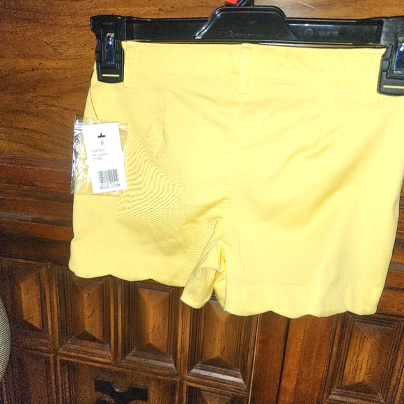 Girls shorts, Crown & Ivy, yellow, scalloped hem, adjustable waist, NWT 8 - Picture 2 of 9
